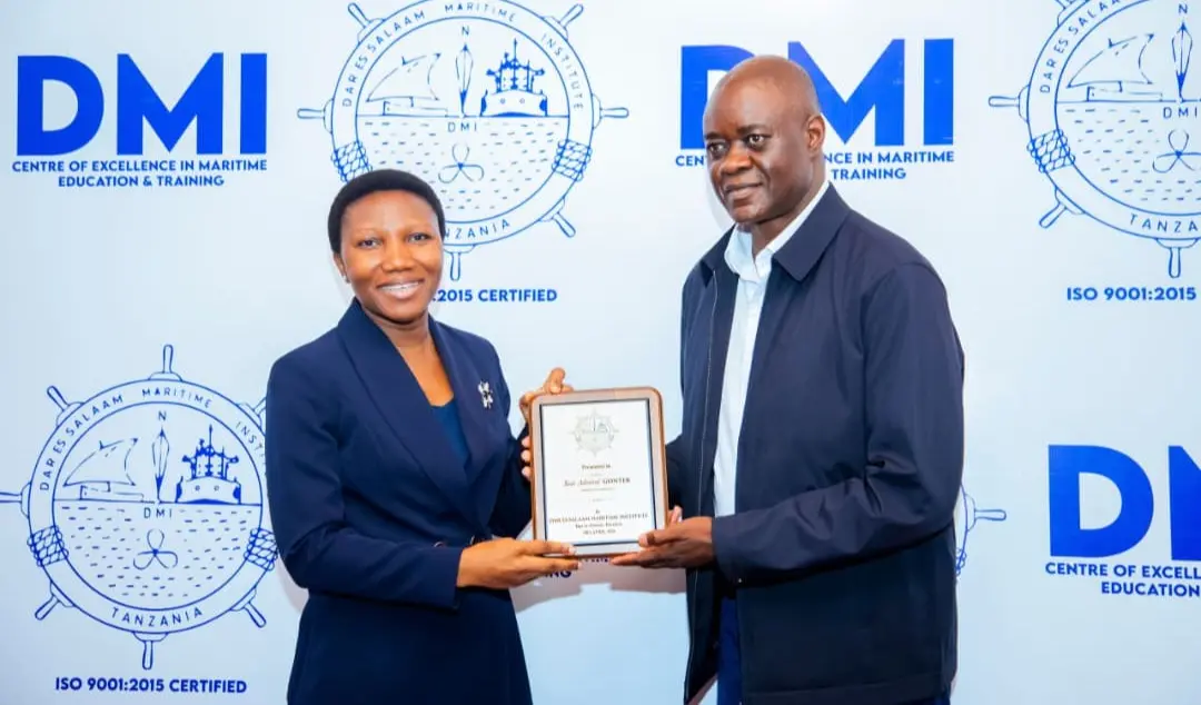 MAAFISA NA ASKARI KUTOKA JESHI LA WANAMAJI WA TANZANIA NA NAMIBIA WATEMBELEA CHUO CHA BAHARI DAR ES SALAAM (DMI)