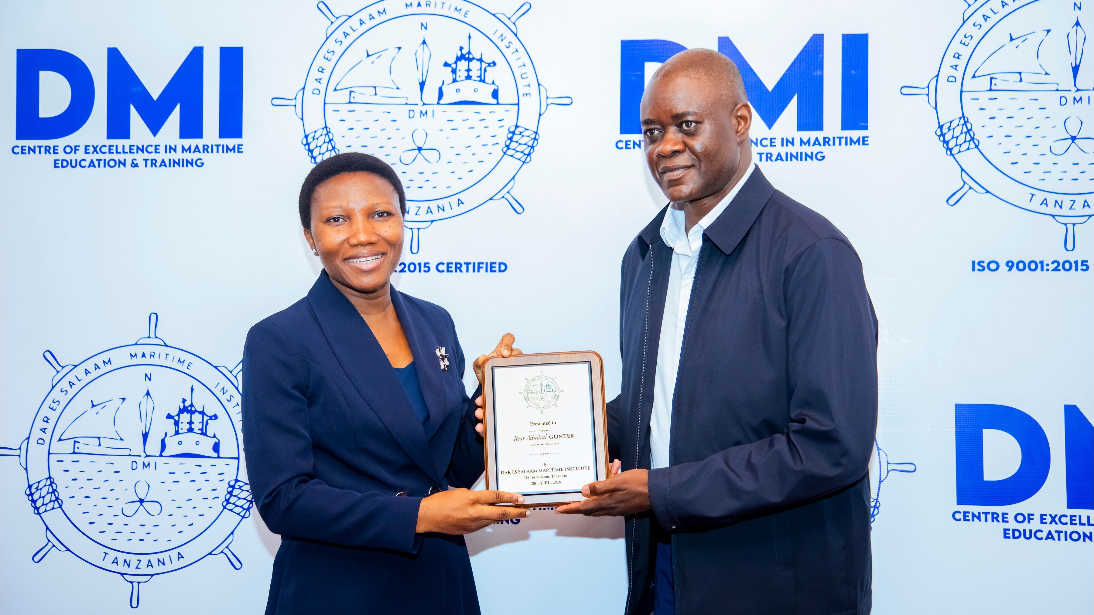 MAAFISA NA MAOFISA KUTOKA JESHI LA WANAMAJI WA TANZANIA NA NAMIBIA WATEMBELEA CHUO CHA BAHARI DAR ES SALAAM (DMI)